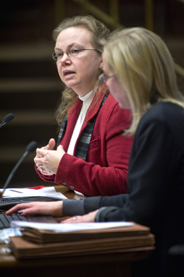 Misty Sato, left, Campbell Chair for Innovation in Teacher Development at the University of Minnesota, and Karen Balmer, executive director of the Board of Teaching, give the House Education Reform Committee a teacher performance assessment overview Jan. 25. (Photo by Tom Olmscheid)